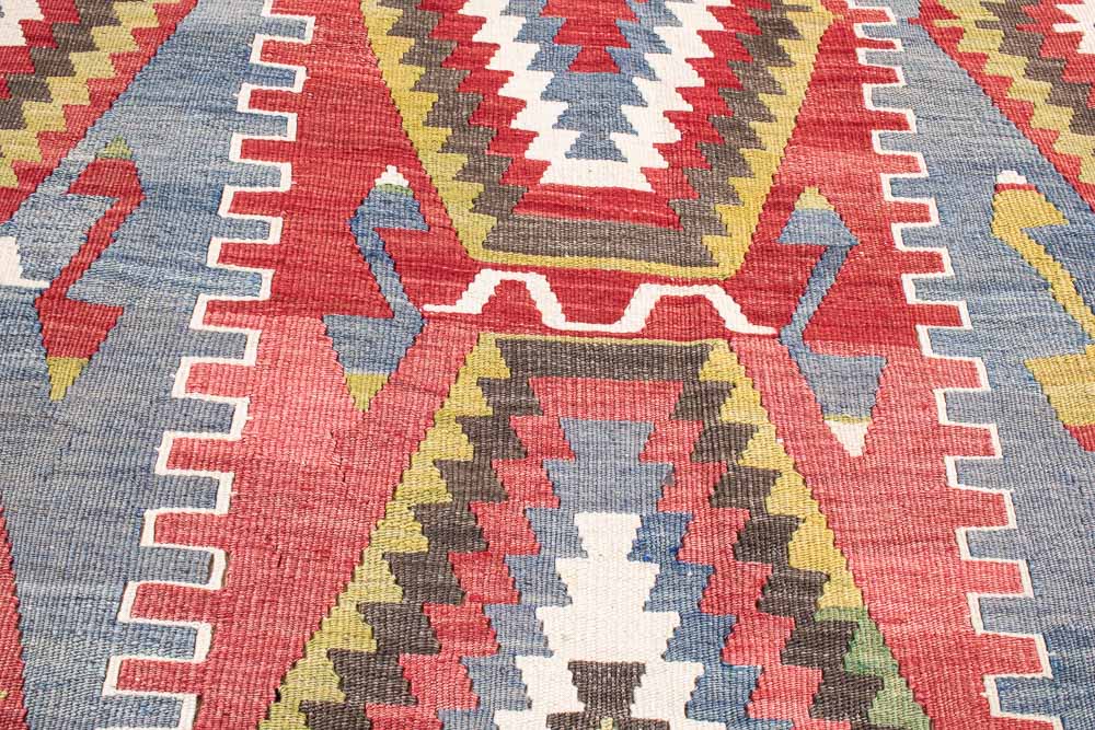 11183 Vintage Turkish Esme Kilim Rug 189x280cm (6.2 x 9.2ft)