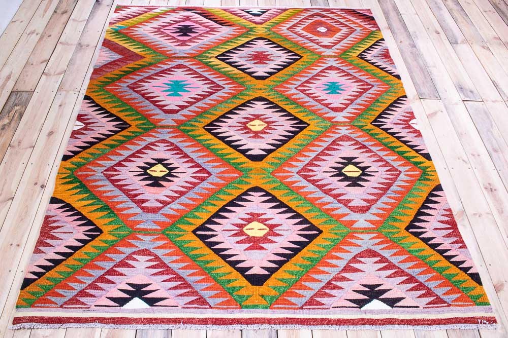 11191 Vintage Turkish Denizli Kilim Rug 187x240cm (6.1 x 7.10ft)