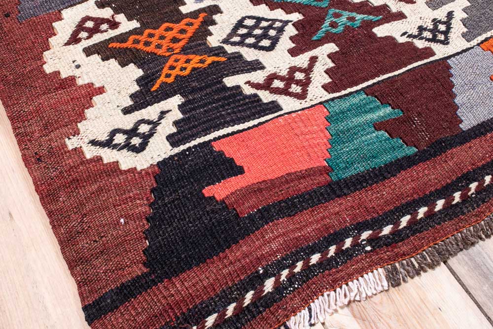 11192 Vintage Turkish Kutahya Kilim Rug 179x285cm (5.10 x 9.4ft)