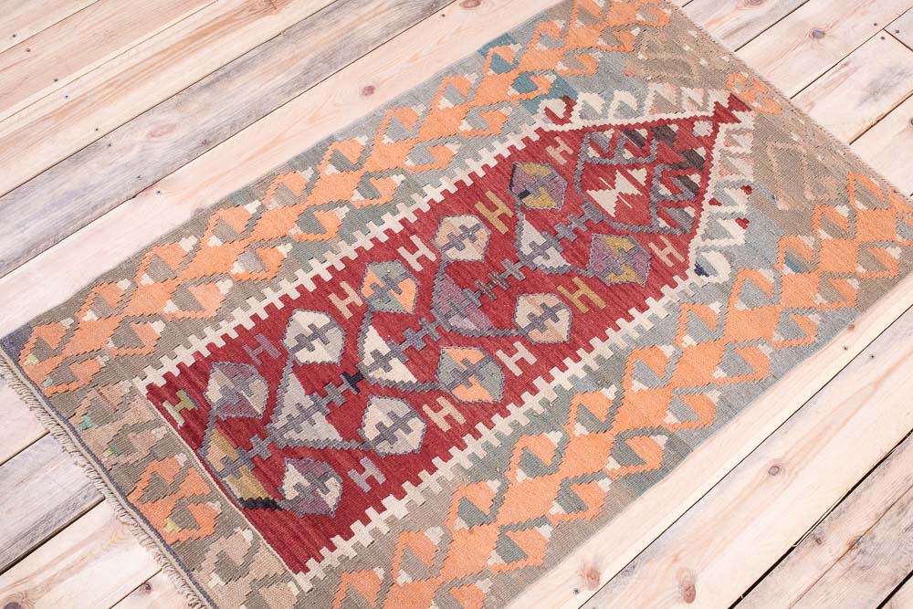 11234 Vintage Turkish Esme Prayer Kilim Rug 76x127cm (2.6 x 4.2ft)