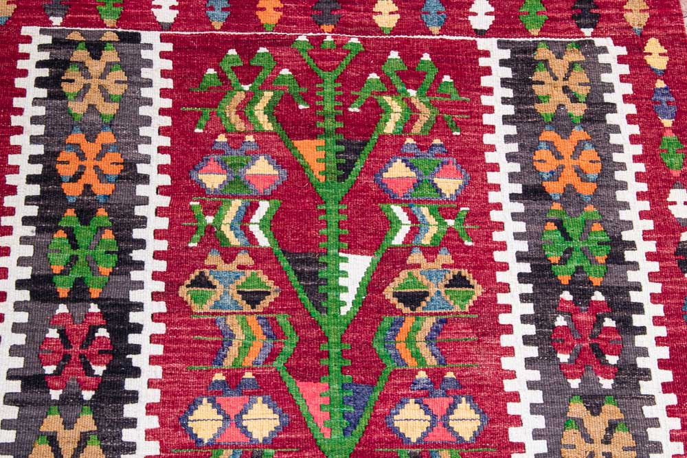 11235 Vintage Turkish Esme Kilim Rug 89x134cm (2.11 x 4.4ft)