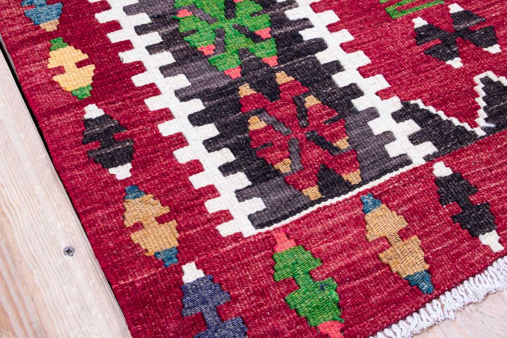 11235 Vintage Turkish Esme Kilim Rug 89x134cm (2.11 x 4.4ft)