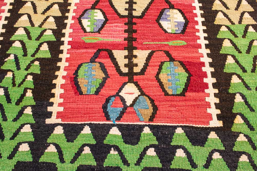 11252 Vintage Turkish Esme Prayer Kilim Rug 106x189cm (3.5 x 6.2ft)