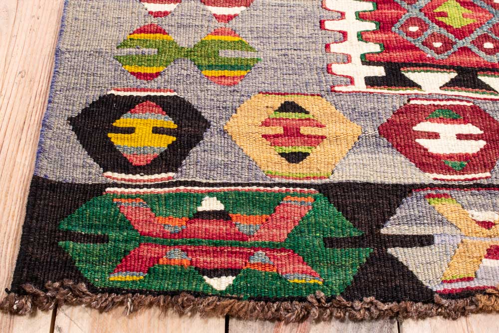 11260 Vintage Turkish Esme Kilim Rug 132x196cm (4.4 x 6.5ft)