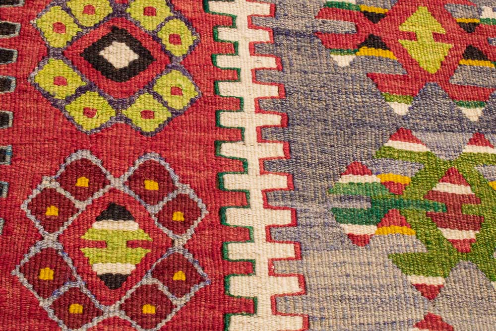 11260 Vintage Turkish Esme Kilim Rug 132x196cm (4.4 x 6.5ft)