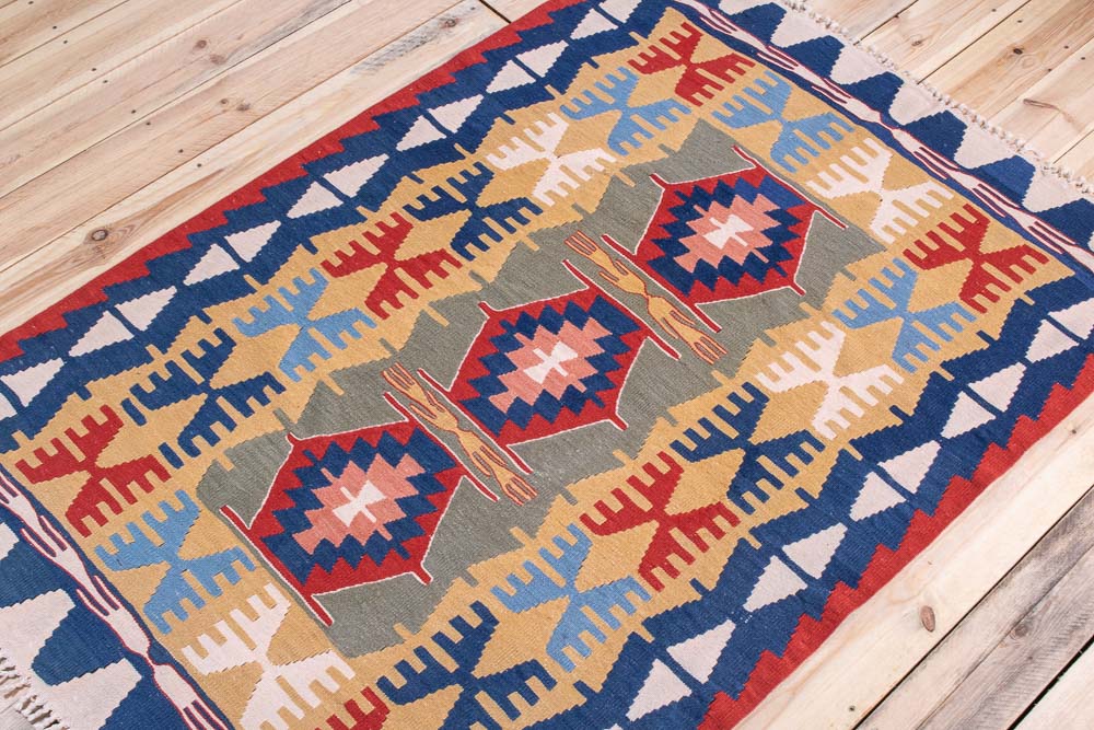 11426 Vintage Turkish Usak Kilim Rug 111x166cm (3.7 x 5.5ft)