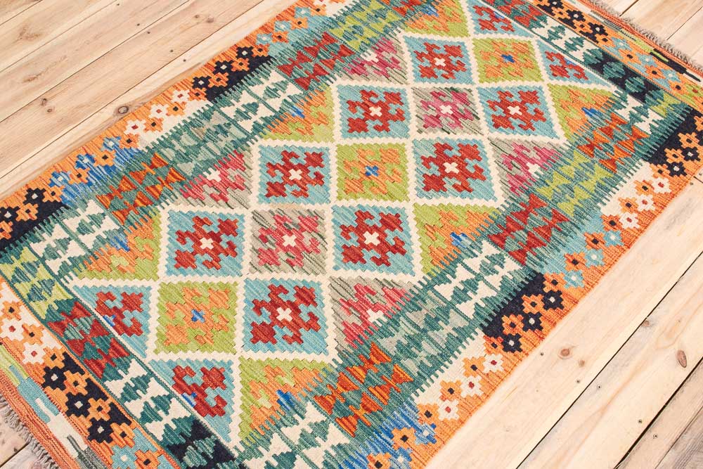 11494 Afghan Vegetable Dyed Kilim Rug 101x168cm (3.3 x 5.6ft)