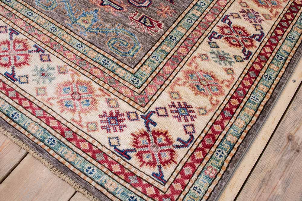 11515 Fine Afghan Kazak Rug 150x208cm (4.11 x 6.9ft)