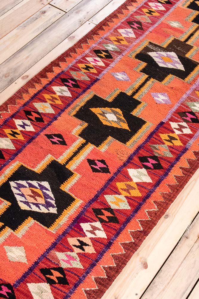 11631 Vintage Kurdish Herki Kilim Runner Rug 92x294cm (3 x 9.7ft)