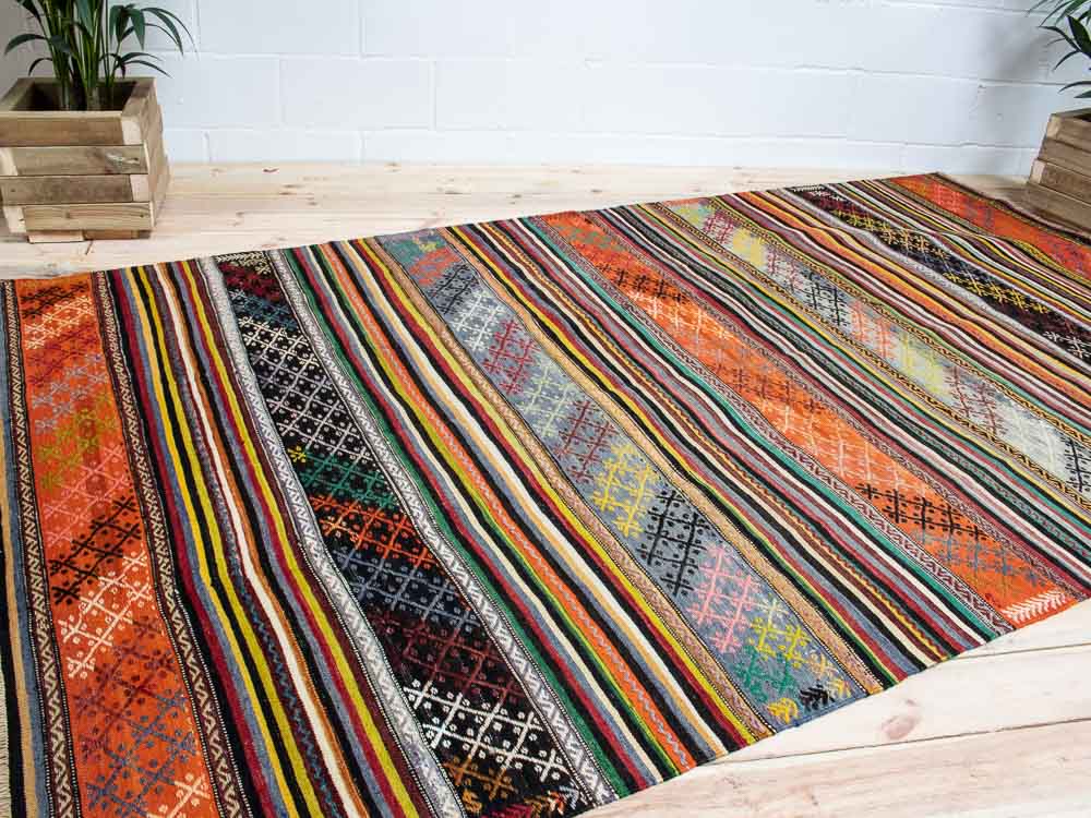 11666 Large Turkish Selendi Kilim Rug 167x293cm (5.5 x 9.7ft)