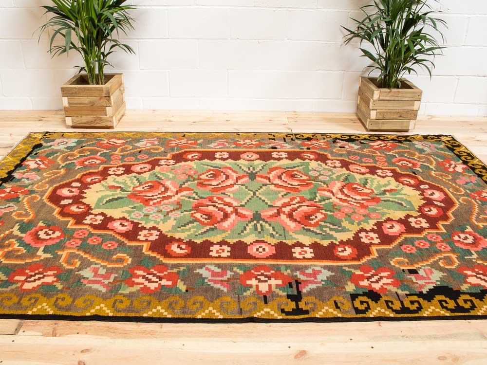 11694 Vintage Moldovan Rose Flower Kilim Rug 180x295cm (5.10 x 9.8ft)