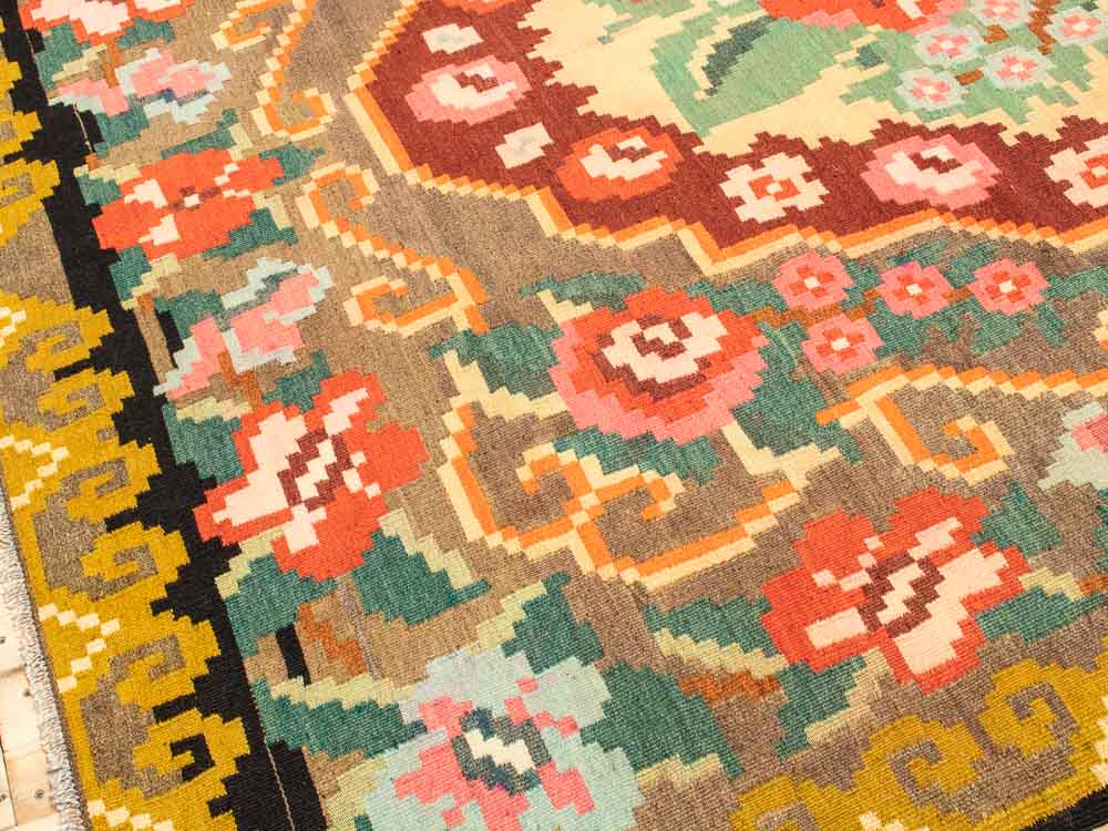 11694 Vintage Moldovan Rose Flower Kilim Rug 180x295cm (5.10 x 9.8ft)