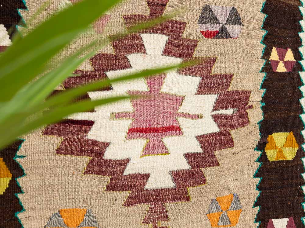 11725 Turkish Vintage Mut Kilim Rug 74x118cm (2.5 x 3.10ft)