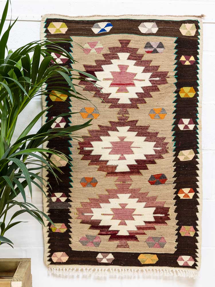 11725 Turkish Vintage Mut Kilim Rug 74x118cm (2.5 x 3.10ft)