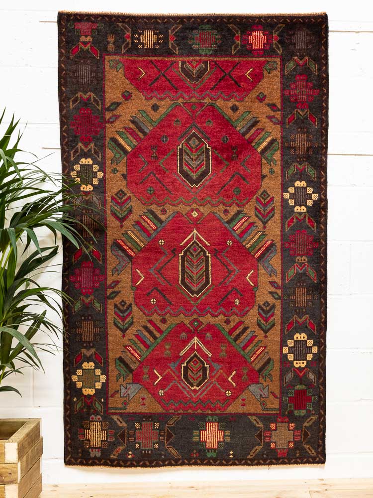 11729 Afghan Herat Baluch Rug 110x187cm (3.7 x 6.1ft)