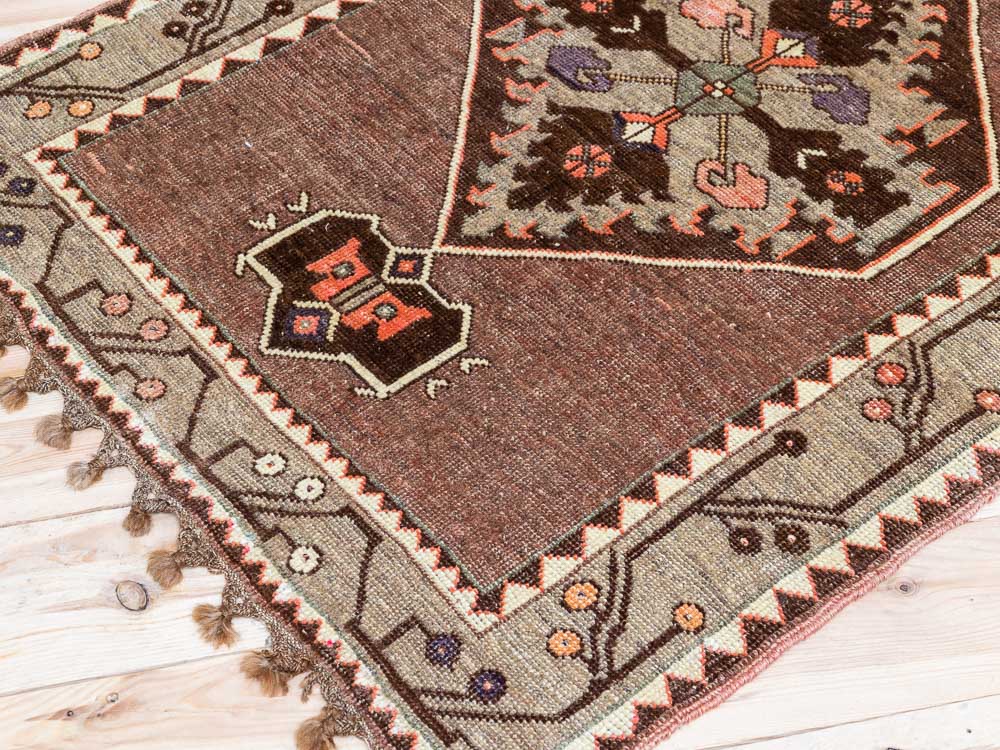 11761 Turkish Vintage Kars Rug 82x121cm (2.8 x 3.11ft)