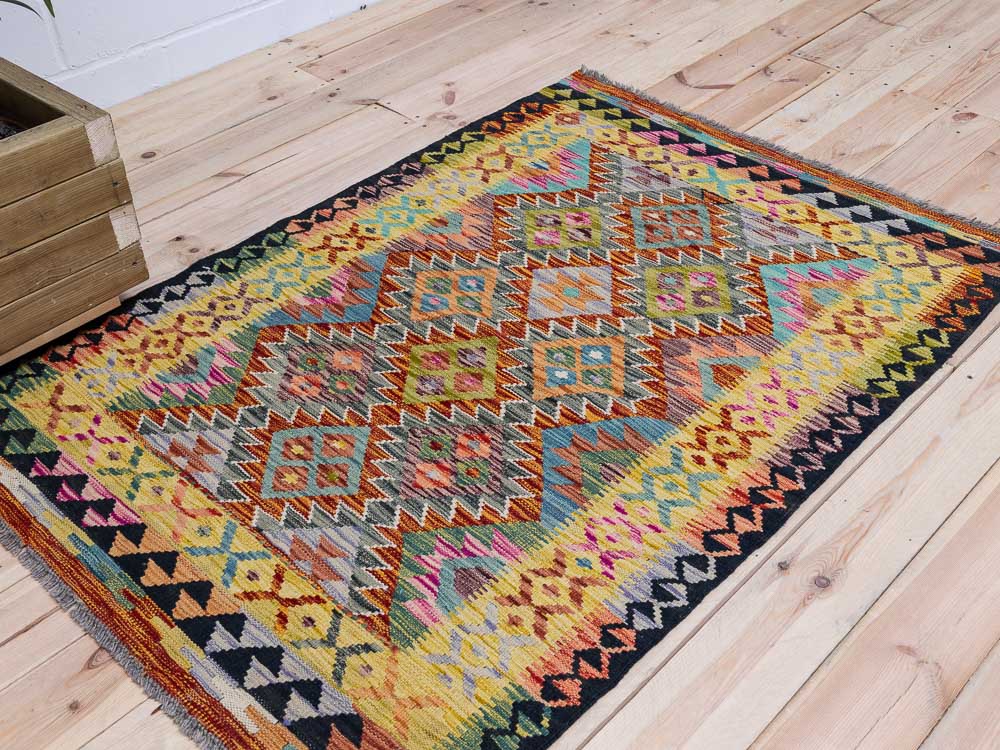 11831 Afghan Vegetable Dyed Kilim Rug 105x149cm (3.5 x 4.10ft)