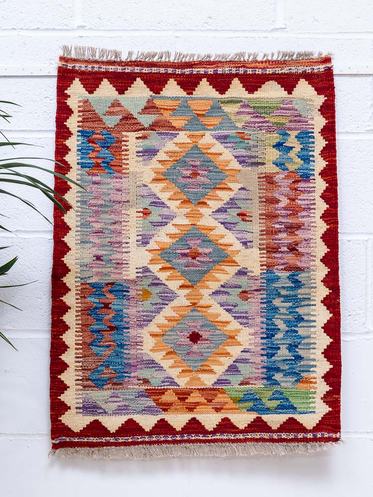 11853 Small Afghan Vegetable Dyed Kilim Rug 65x86cm (2.1 x 2.10ft)