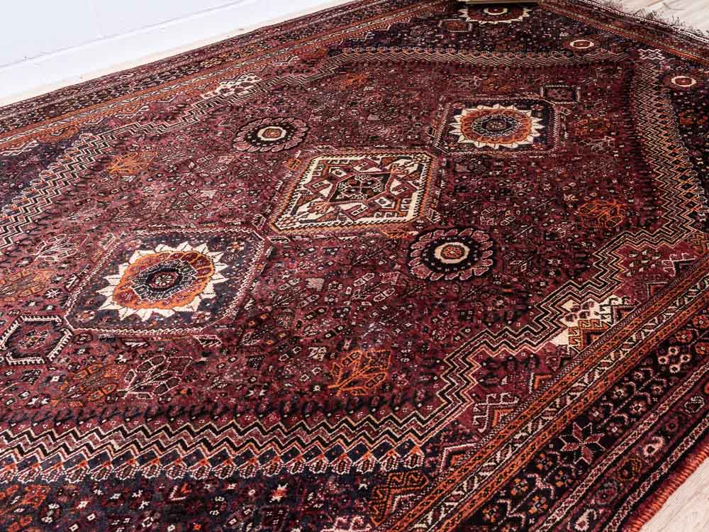 11863 Persian Tribal Hasan Abad Qashqai Carpet 219x317cm (7.2 x 10.4ft)