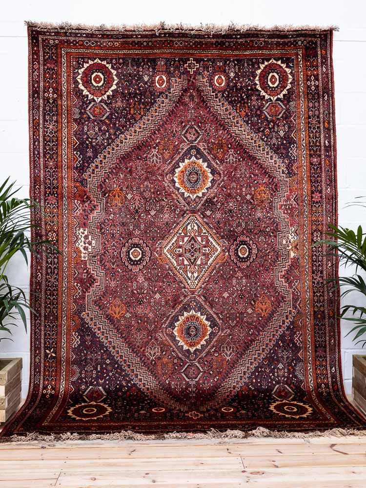 11863 Persian Tribal Hasan Abad Qashqai Carpet 219x317cm (7.2 x 10.4ft)