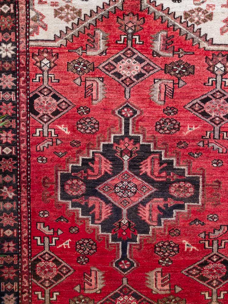 11964 Persian Tajabad Hamadan Rug 124x196cm (4.1 x 6.5ft)