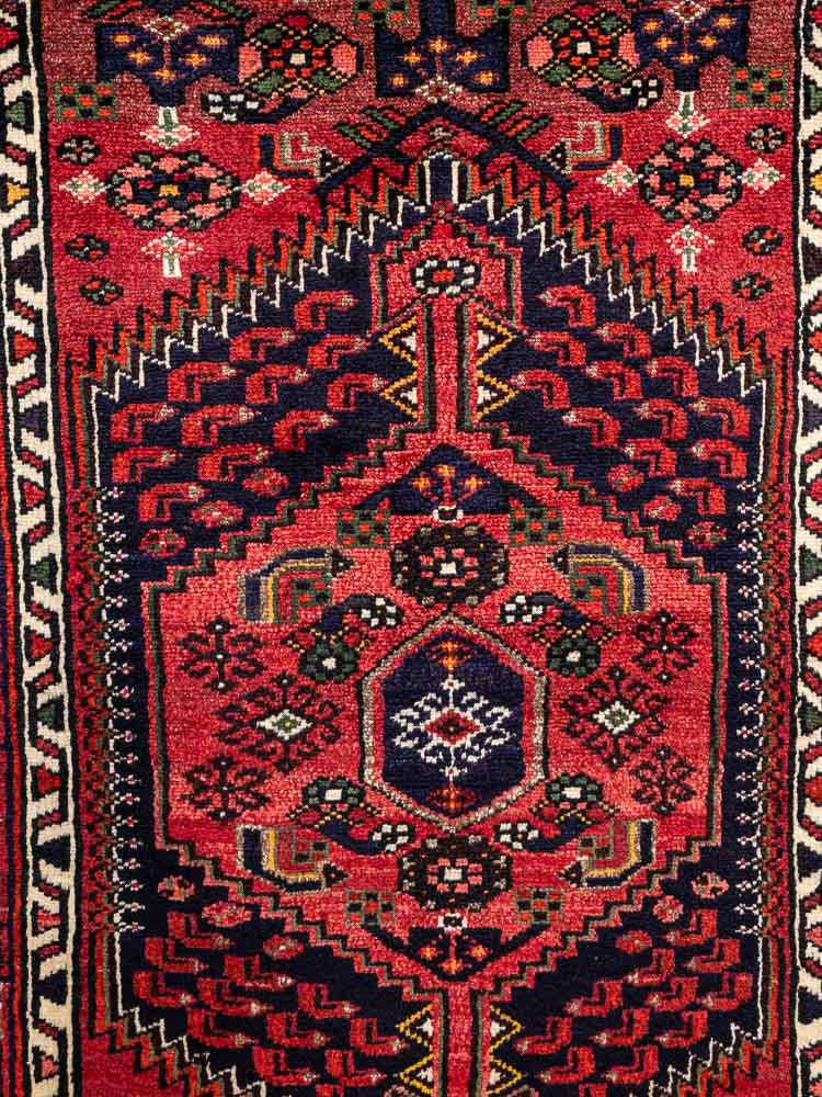 11969 Persian Khamseh Hamadan Rug 128x194cm (4.2 x 6.4ft)