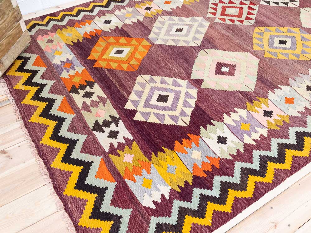 12082 Turkish Milas Vintage Kilim Rug 172x255cm (5.7 x 8.4ft)