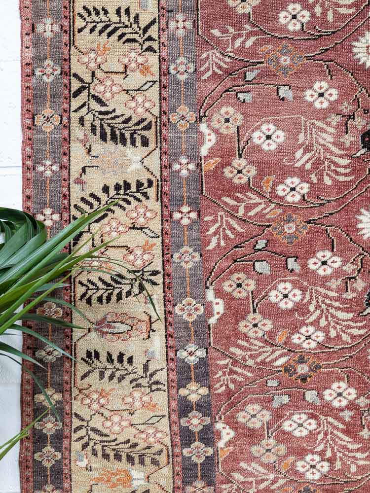 12084 Vintage Turkish Karapinar Pile Rug 147x260cm (4.10 x 8.6ft)