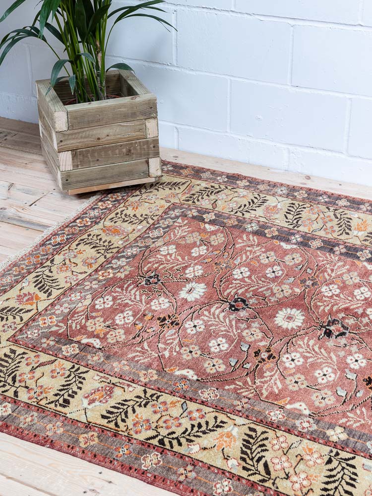 12084 Vintage Turkish Karapinar Pile Rug 147x260cm (4.10 x 8.6ft)