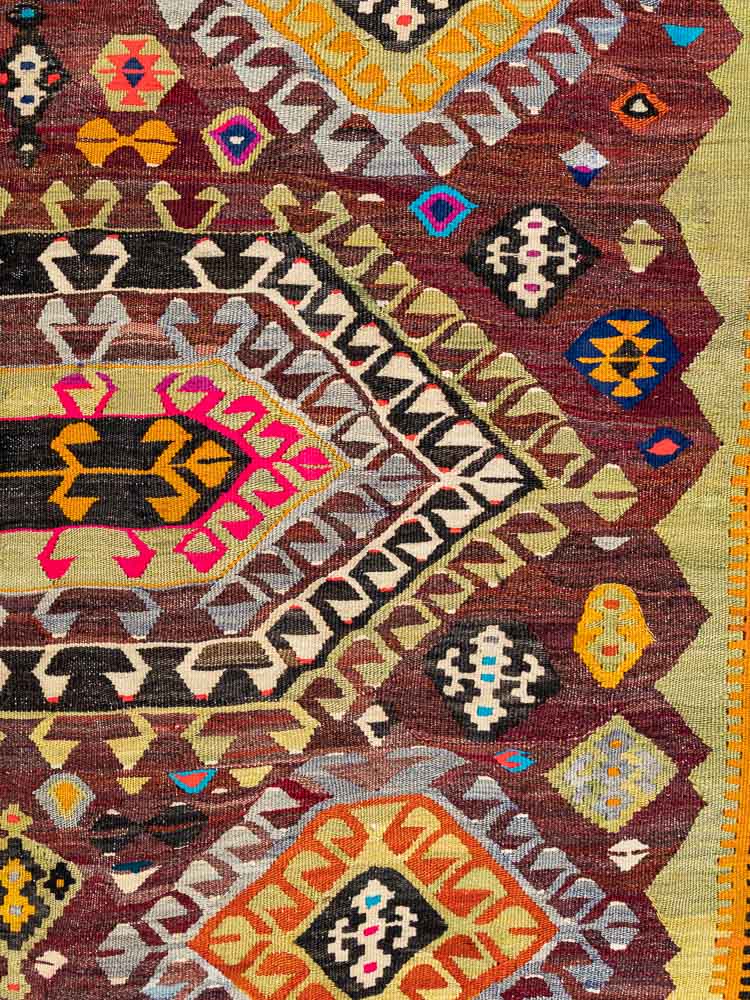 12095 Vintage Turkish Denizli Kilim Rug 210x242cm (6.10 x 7.11ft)