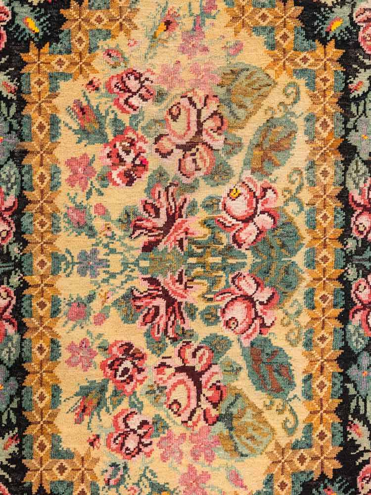 12106 Vintage Moldovan Rose Flower Kilim Rug 162x260cm (5.3 x 8.6ft)