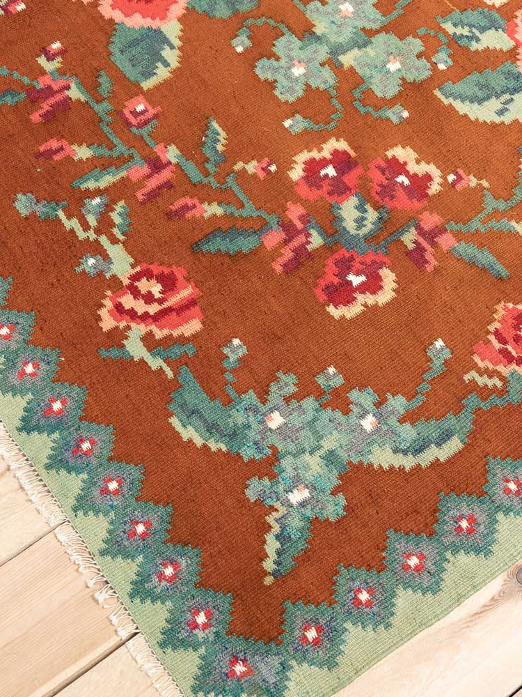 12108 Vintage Moldovan Rose Flower Kilim Rug 170x275cm (5.6 x 9.0ft)