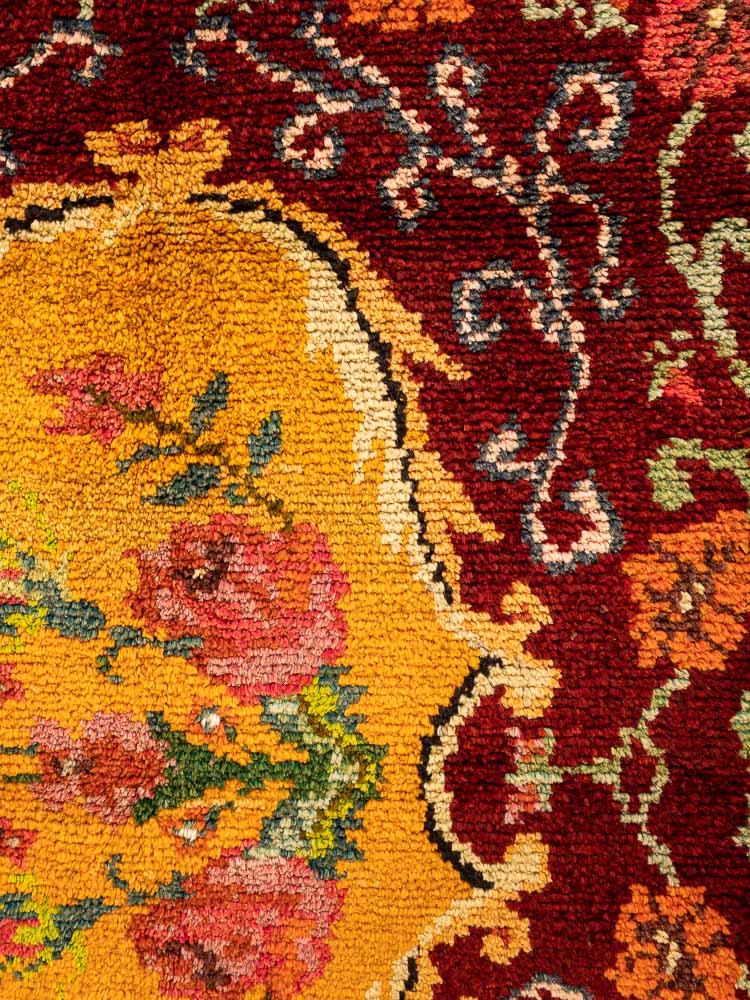 12111 Vintage Moldovan Rose Pile Carpet Rug 140x190cm (4.7 x 6.2ft)