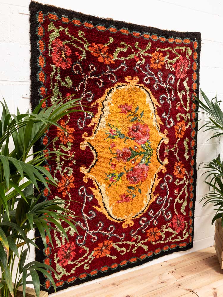 12111 Vintage Moldovan Rose Pile Carpet Rug 140x190cm (4.7 x 6.2ft)