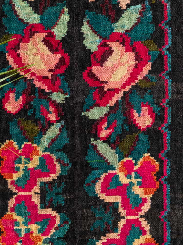 12117 Vintage Moldovan Rose Kilim Runner Rug 60x317cm (1.11 x 10.4ft)