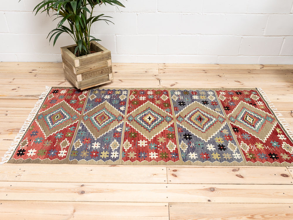 12120 Vintage Turkish Esme Kilim Rug 99x194cm (3.3 x 6.4ft)