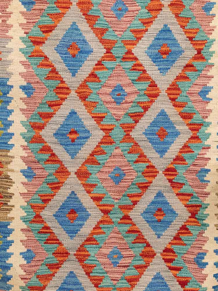 12274 Afghan Vegetable Dyed Kilim Rug 132x194cm (4.4 x 6.4ft)