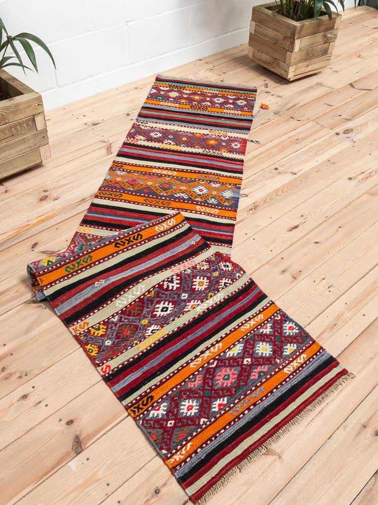 12298 Vintage Turkish Balikesir Kilim Runner Rug 57x276cm (1.10 x 9.0ft)