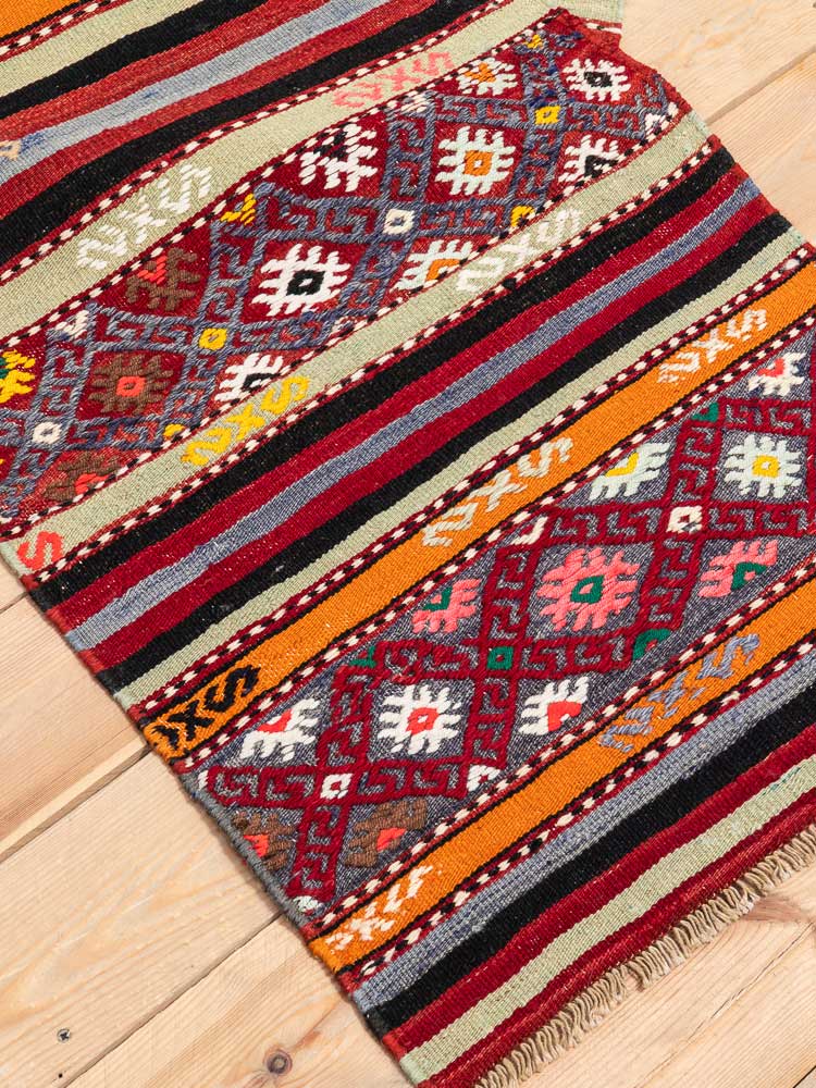 12298 Vintage Turkish Balikesir Kilim Runner Rug 57x276cm (1.10 x 9.0ft)