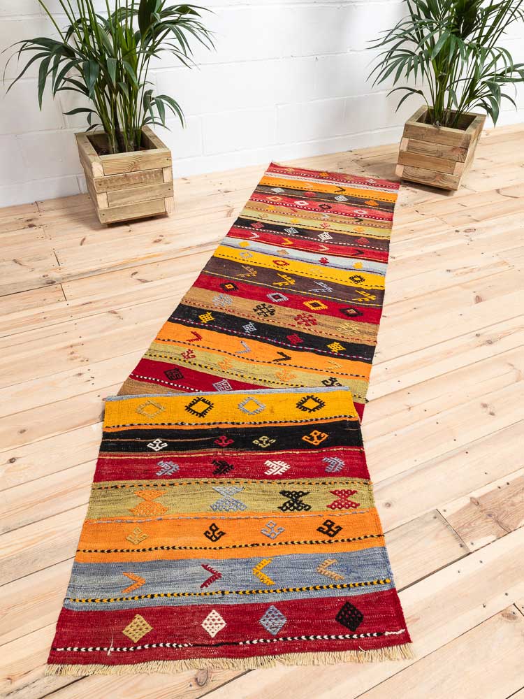 12300 Vintage Turkish Sivas Kilim Runner Rug 75x277cm (2.5 x 9.1ft)