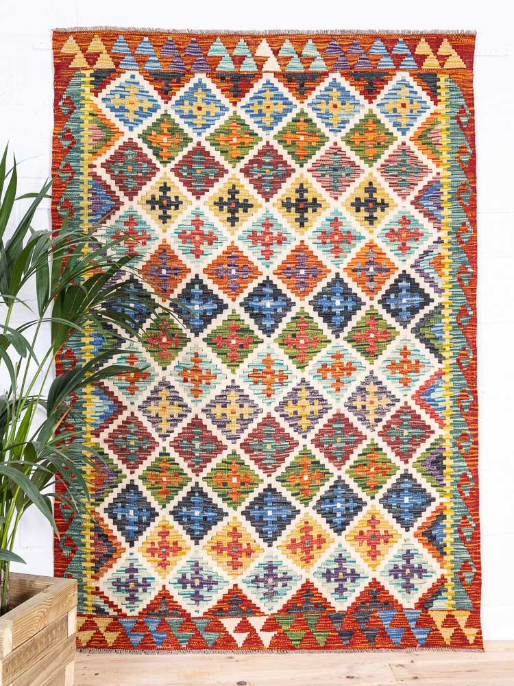 12400 Afghan Vegetable Dyed Kilim Rug 135x195cm (4.5 x 6.4½ft)