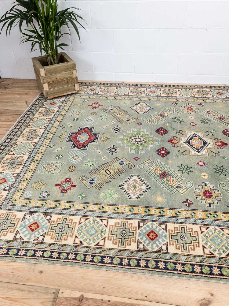12524 Large Afghan Yakash Kazak Pile Carpet 208x301cm (6.9 x 9.10ft)
