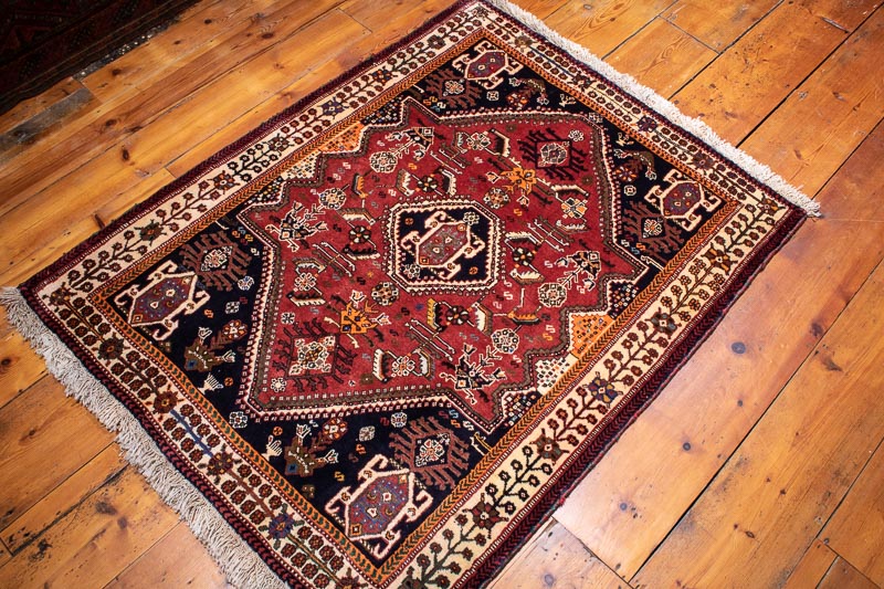 4943 Oriental Garaee Qashqai Persian Rug 117x150cm (3.10 x 4.11ft)