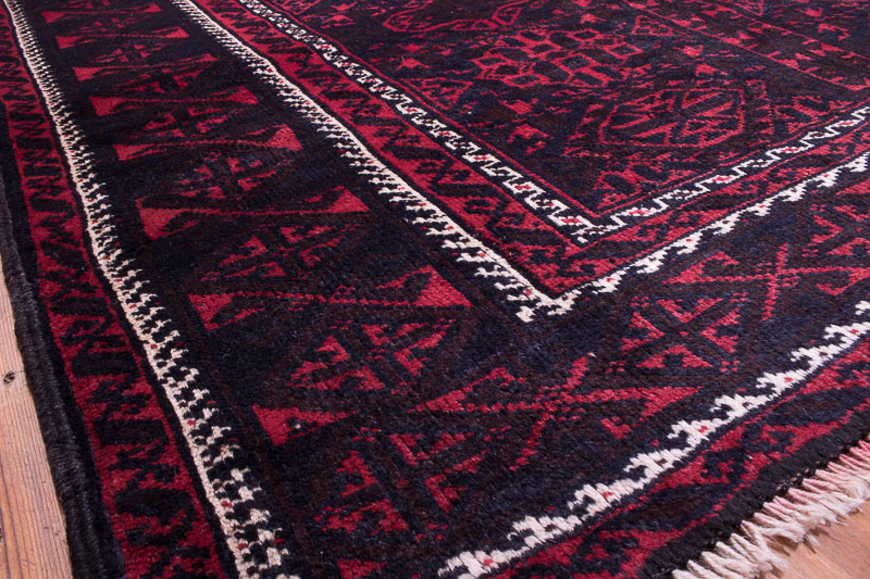 8902 Persian Oriental Rug - Baluchi 124x214cm (4.0½ x 7ft)