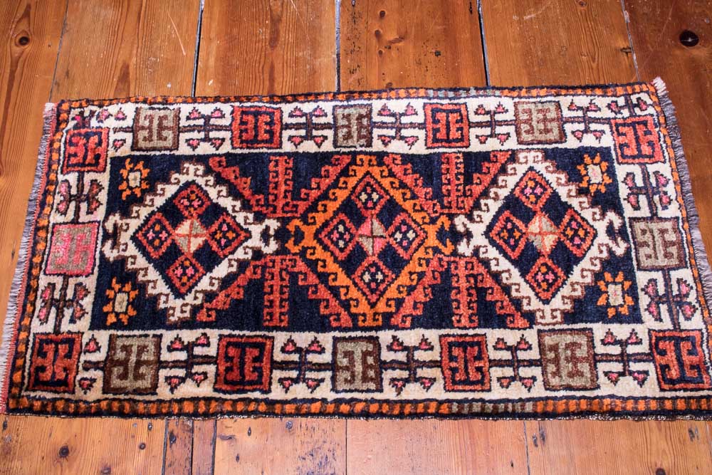 8970 Small Turkish Savak Rug 52x92cm (1.8 x 3ft)