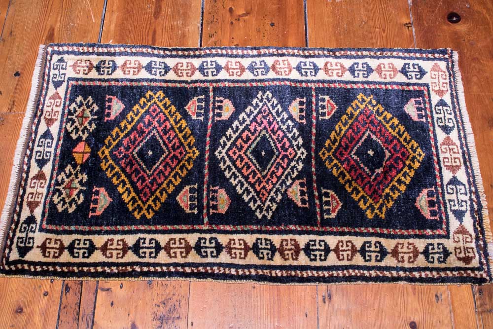 8971 Small Turkish Savak Rug 51x89cm (1.8 x 2.11ft)