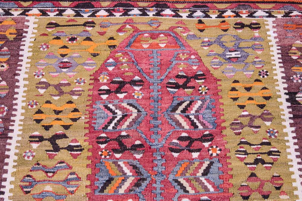 9053 Vintage Turkish Kilim Rug - Esme 122x161cm (4 x 5.3ft)