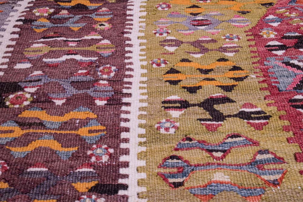 9053 Vintage Turkish Kilim Rug - Esme 122x161cm (4 x 5.3ft)