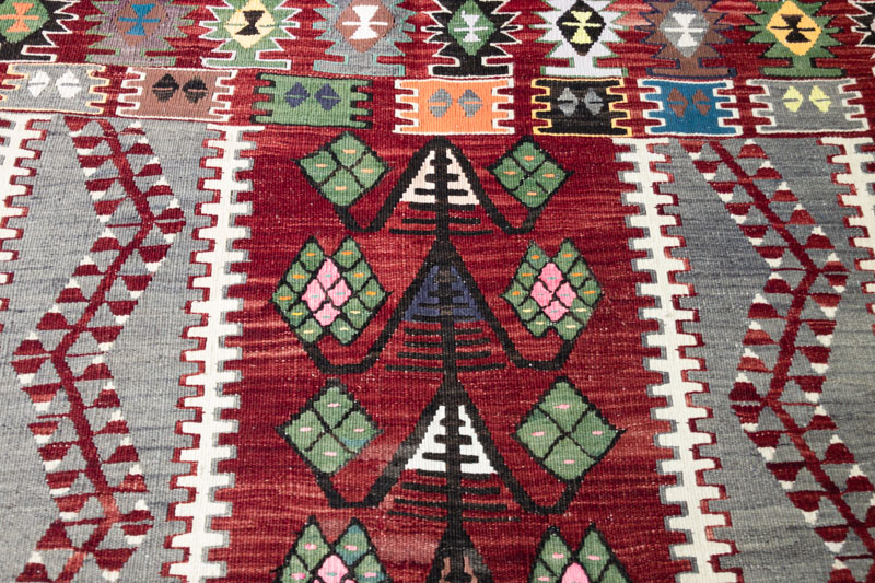 9065 Turkish Kilim Rug - Esme 109x182cm (3.7 x 5.11ft)