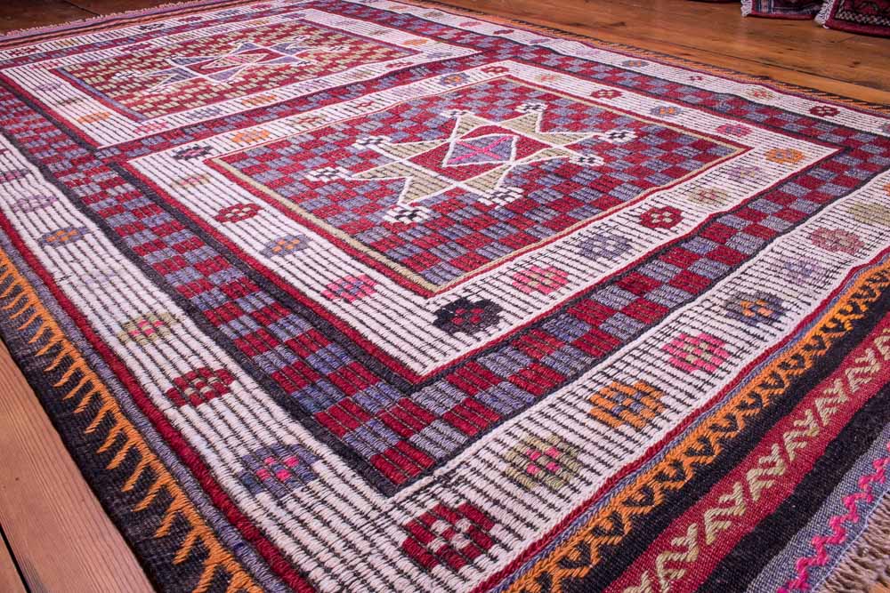 9077 Turkish Kilim Rug - Usak 113x178cm (3.8 x 5.10ft)